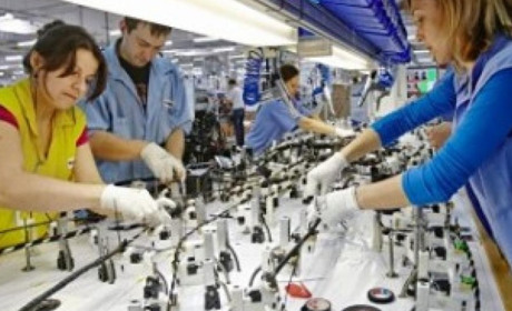 Переселенців з Торецька чекають на роботі з проживанням у Львівській області. Що пропонують