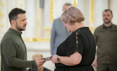 Президент присвоїв звання Героя захиснику зі Старокостянтинова. Нагороду отримали рідні загиблого