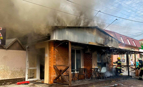 Пожежа у Кагарлику: в середмісті горіла кав’ярня (відео)