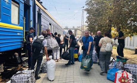 Через загострення ситуації з Покровська більше не відправлятимуться евакуаційні поїзди