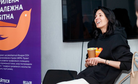 “ВОНА Хаб”: безкоштовна допомога жінкам-переселенкам у восьми містах України