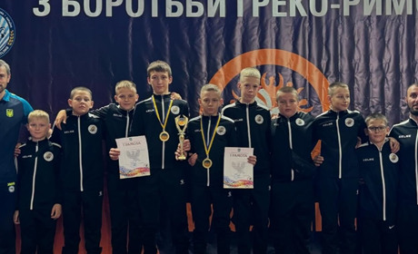 Южноукраїнська борцівська родина продовжує переможний шлях: дві золоті медалі