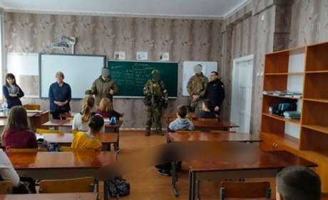 На окупованій території Херсонщини незаконна влада відкрила три захоплені школи