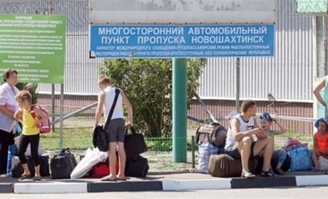 "Єдіная страна". На Луганщині "модернізують" кордон, що відділяє регіон від "нової батьківщини"