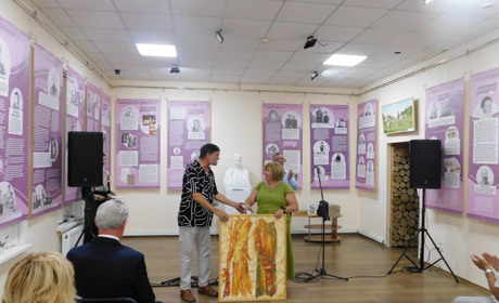 «(Не)знана Леся Українка: повернення": виставка Українського інституту нацпам’яті у Гадячі