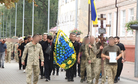 У Ніжинській громаді прощалися із загиблим воїном Владиславом Тагаєвим