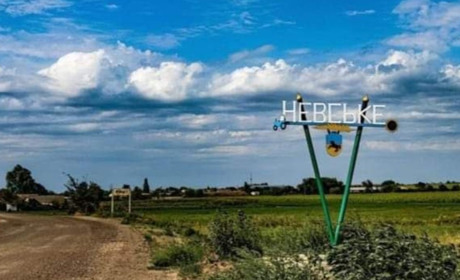 Під прицілом ворожих дронів. Поліцейські Луганщини привезли у Новолюбівку і Невське продукти ​​ ​