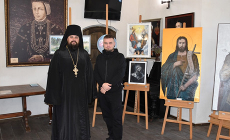 На честь дня народження Старокостянтинова у замку відкрили виставку живопису