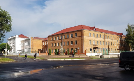 На благодійному заході у Гадяцькому профільному ліцеї імені Шевченка зібрали майже 20 тисяч для ЗСУ