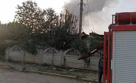 Рятувальники ліквідували пожежу та знешкодили вибухонебезпечні предмети у Гуляйполі