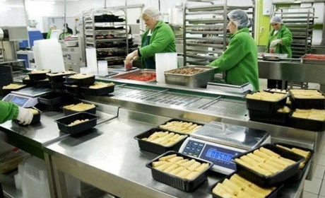 Для забезпечення харчуванням школярів у Запоріжжі відкриють дві фабрики-кухні