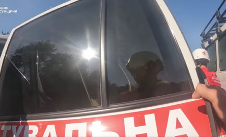 Рятувальники евакуювали мешканців Шосткинщини під обстрілами (ВІДЕО)
