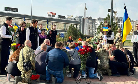 Южненська громада провела в останню путь військового Олександра Лановенка (ФОТО)