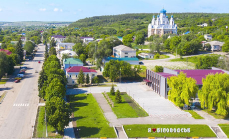 Атака невідомих дронів. На Луганщині "прилетіло" на військовий склад окупантів