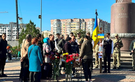 Южненська громада попрощалася із захисником Сергієм Дубовим