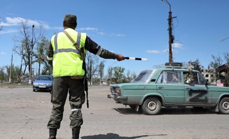 В'їзд в місто не для всіх. На окупованій Луганщині виникли серйозні проблеми із системою перепусток