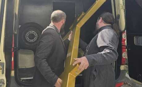 "Щоб молитись військові". На окупованій Херсонщині встановлюють поклонні хрести