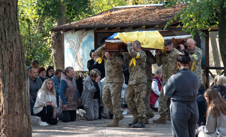 У Нікополі попрощалися із загиблим Героєм Антоном Затинацьким