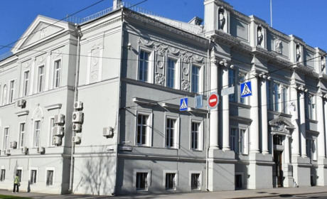 Суд постановив: бюджетні повноваження у Чернігові належать міській ВА, а не міській раді