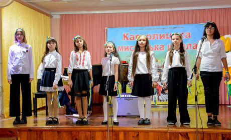 Мелодіями й барвами сповнений світ: концерт у Кагарлицькій школі мистецтв
