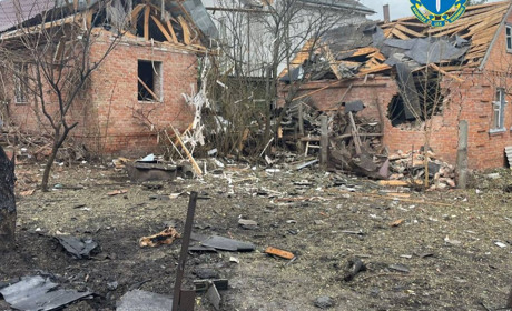 Наслідки ворожої атаки на Суми (відео від рятувальників)
