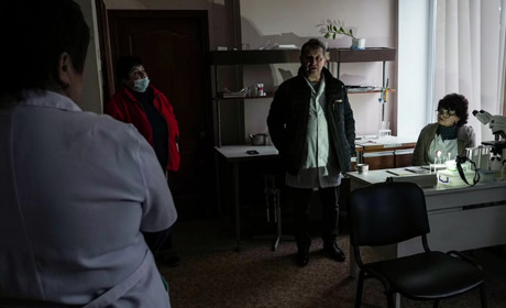 Лікар на передовій: історія Валентина Шмигельського, який рятував життя під час окупації