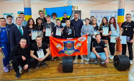 Вперше у Звягелі пройшли змагання з класичного паверліфтингу