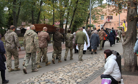 Ніжин провів в останню путь загиблого Героя – Володимира Лаврика