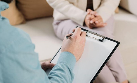 Психологічна допомога. Переселенців з Луганщини запрошують на індивідуальні консультації