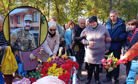 У Глухові провели в останню путь воїна Євгена Усманова