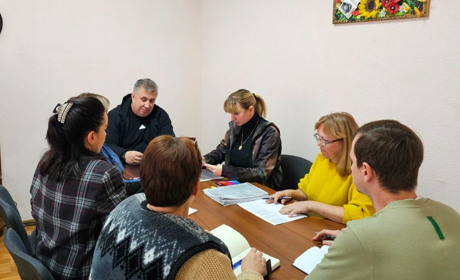 Комісія з матеріальної допомоги у Торецьку розглянула заяви від переселенців. Що вирішили