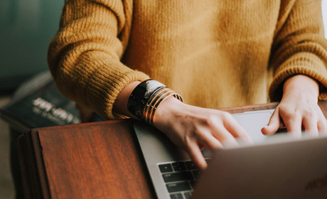 150 тисяч на власну справу можуть отримати ФОПи, віком до 25 років: як податися на грант