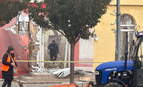 Постраждалі перебувають у лікарні, у будинку даху нема повністю: такі наслідки ворожого удару