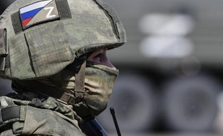Відбирають техніку та їжу: російські солдати тероризують мешканців Генічеського району