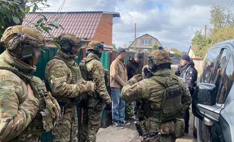 Поліцейські затримали групу серійних злодіїв,які обікрали пенсіонерів загалом на півмільйона гривень
