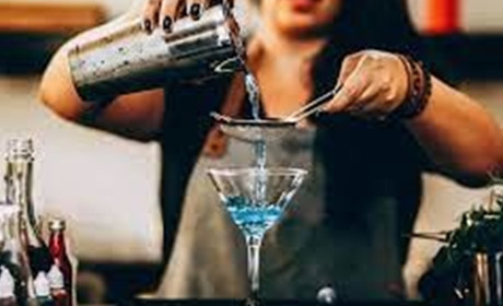 У Старокостянтинові є робота: шукають водія, бармена, робітника, начальника, директора