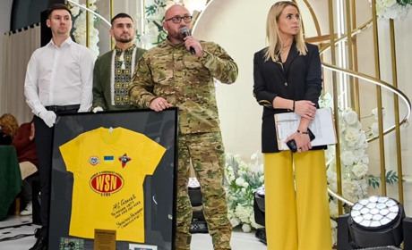 Рекордна сума на підтримку ЗСУ: лот Валерія Газаєва зібрав 120 тисяч гривень