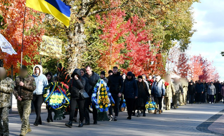 У Ніжині попрощалися із загиблим воїном Сергієм Майданником