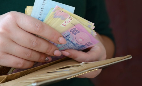 Скільки жителів прифронтових територій отримали 21800 гривень від ЮНІСЕФ: назвали цифру