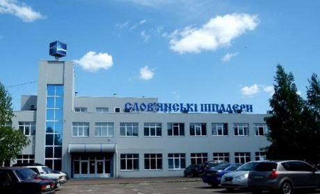 Корюківська фабрика майже 40 років на ринку шпалер. Як підприємство долає воєнні виклики