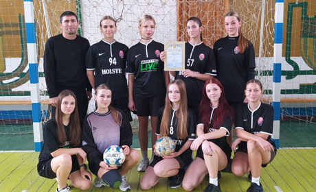 У Гадячі ліцеїстки змагалися у футзалі