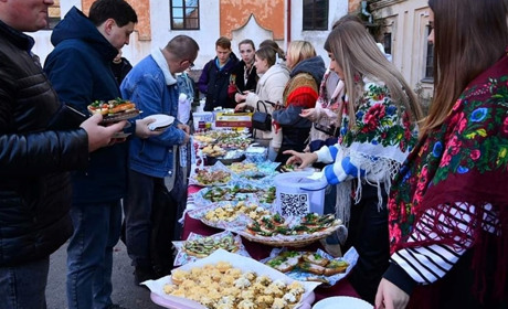 Фаховий коледж КОГПА зібрав майже сорок тисяч гривень на армію
