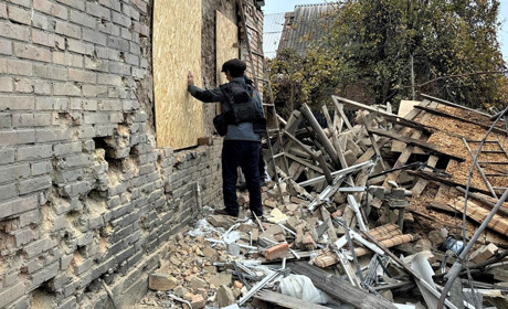 Нікополь знову зазнав ворожих атак: комунальники оперативно допомагають мешканцям