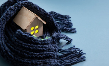 Буржуйки, обігрівачі та дрова: як забезпечити тепло вдома під час блекаутів