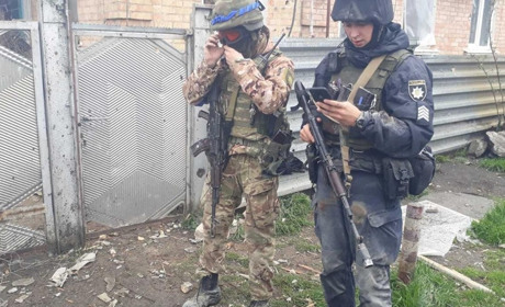 Поліцейські Нікопольщини отримали нагороди від ЗСУ та МВС