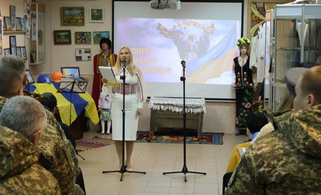 День гідності та свободи у Південноукраїнську відзначили у колі тих, хто бореться за неї