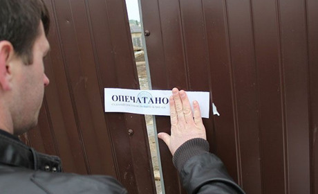 У Нижніх Сірогозах СТГ окупанти визнали “безгоспними” будинки по вулиці Незалежності
