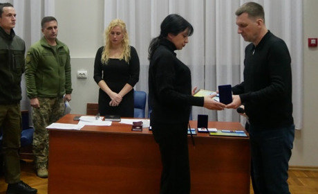 У Покрові вшанували пам'ять загиблих захисників та ухвалили важливі рішення на сесії міськради