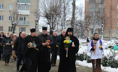 У Старокостянтинові вшанували пам'ять жертв голодоморів