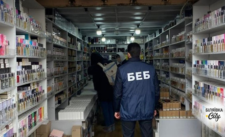На Одещині засудили іноземця, який продавав по всій Україні підроблену парфумерію